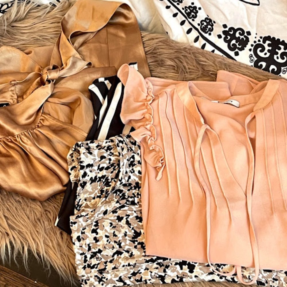 Women's Size :Medium Top bundle Set Fall/Winter Co
